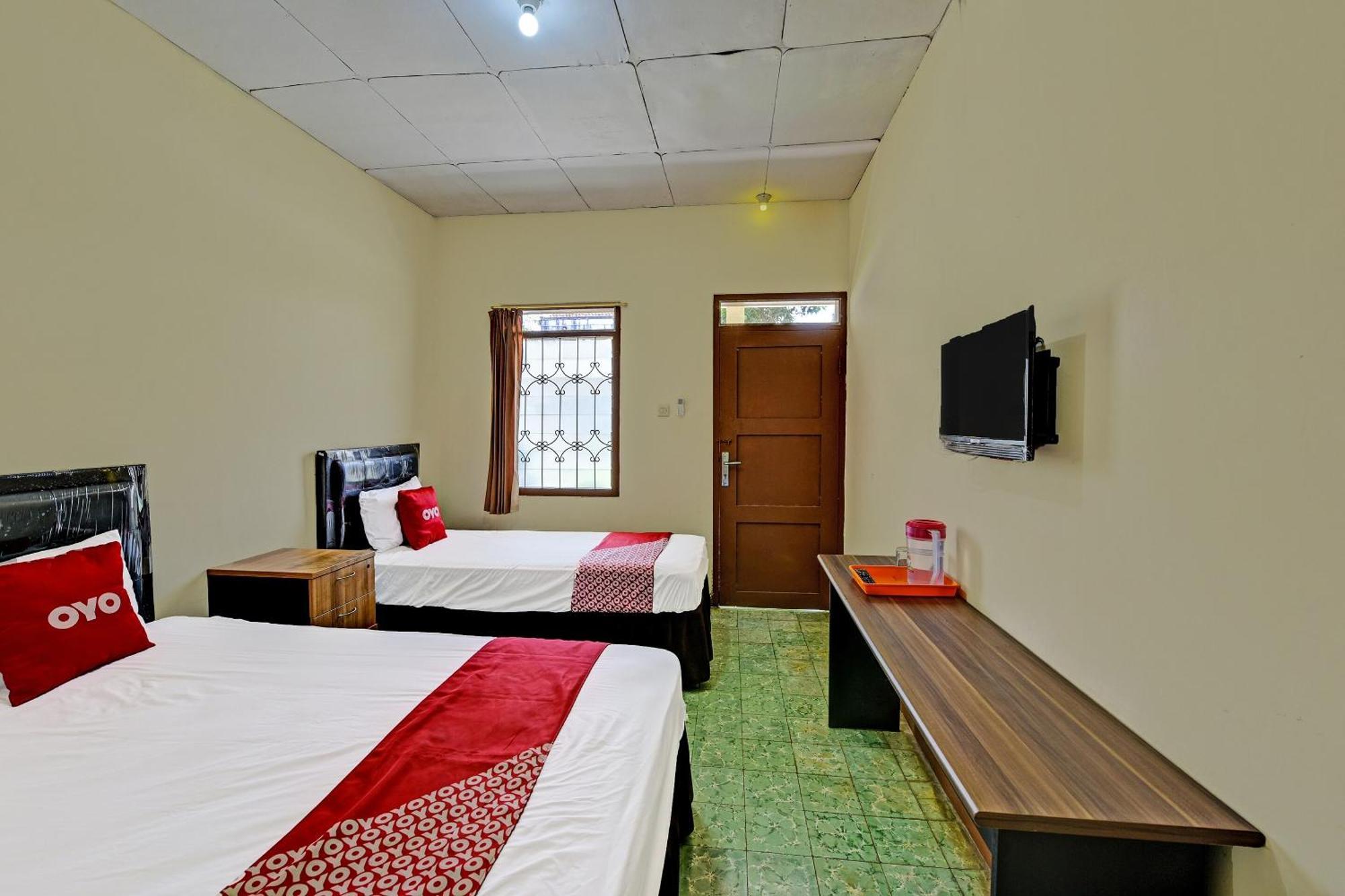 Oyo 90443 Hotel New Kartika In Cilopadang Extérieur photo